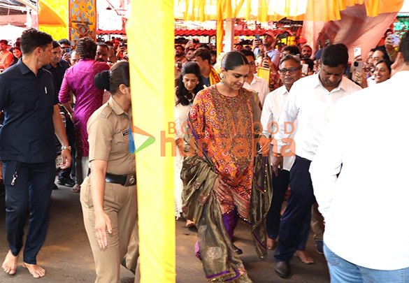photos deepika padukone and ranveer singh visit siddhivinayak temple 2