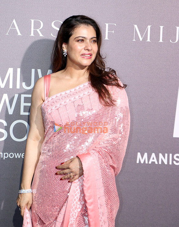photos kajol rakul preet singh jackky bhagnani and others snapped at red carpet of mijwan fundraiser fashion show 21