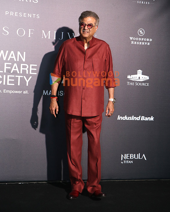 photos kajol rakul preet singh jackky bhagnani and others snapped at red carpet of mijwan fundraiser fashion show 24
