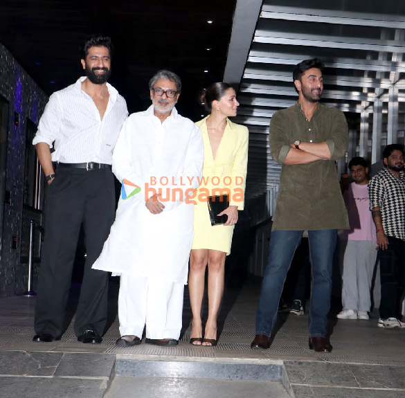 photos love war team sanjay leela bhansali ranbir kapoor alia bhatt and vicky kaushal snapped in bandra 2