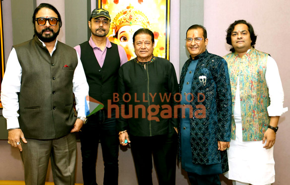 photos padma shri awardee anup jalota launches bhaktidwar television app 7