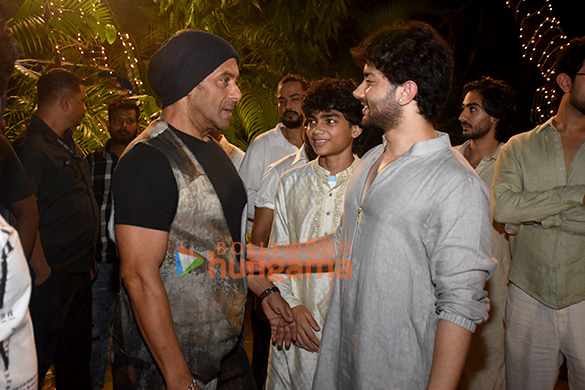 photos salman khan daisy shah iulia vantur varun sharma and others snapped at sohail khans house for ganpati visarjan 1