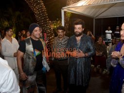 Photos: Salman Khan, Daisy Shah, Iulia Vantur, Varun Sharma and others snapped at Sohail Khan’s house for Ganpati Visarjan