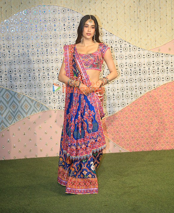 photos salman khan katrina kaif vicky kaushal and others snapped at ambani ganpati celebrations 23
