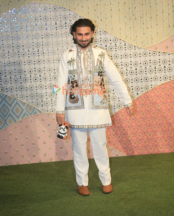 photos salman khan katrina kaif vicky kaushal and others snapped at ambani ganpati celebrations 28