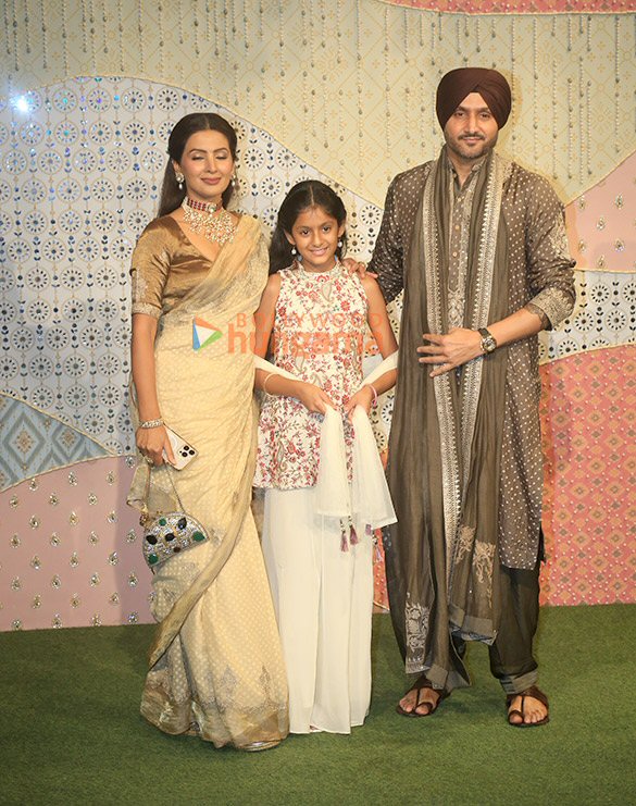 photos salman khan katrina kaif vicky kaushal and others snapped at ambani ganpati celebrations 44