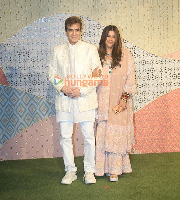 photos salman khan katrina kaif vicky kaushal and others snapped at ambani ganpati celebrations 48