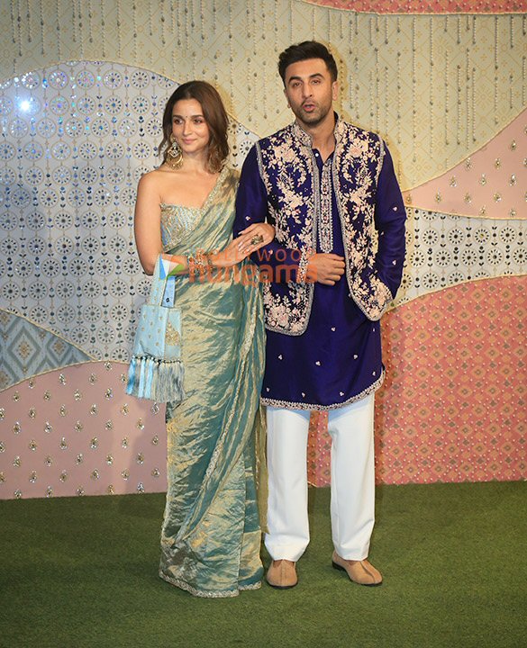 photos salman khan katrina kaif vicky kaushal and others snapped at ambani ganpati celebrations 7