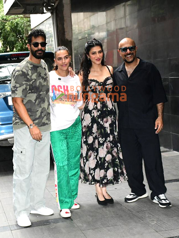photos shruti haasan vishal dadlani neha dhupia and angad bedi snapped shooting for double date 1