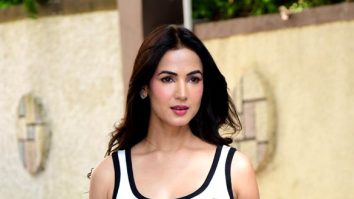 Photos: Sonal Chauhan snapped outside her residence in Bandra