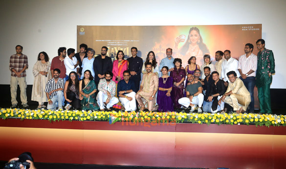 photos yami gautam dhar rajesh dubeay aanand l rai and others grace the trailer launch of nayyi navelli 8