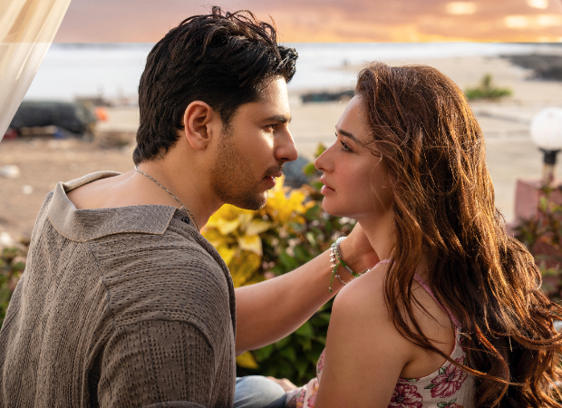 EXCLUSIVE: Check out Sidharth Malhotra and Tamannaah Bhatia’s intense chemistry in 'Samjho Na'; Tamannaah, Jubin Nautiyal to launch The Vvan’s romantic track on September 2 in a mall