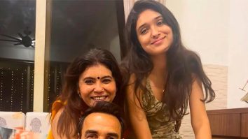 Pankaj Tripathi celebrates Durgashtami and Dussehra in Kolkata with family: “The city has always held a very special place in my heart”