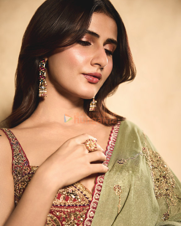 fatima sana shaikh 1 157