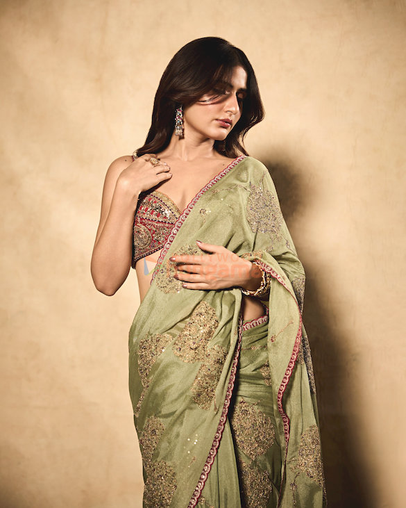 fatima sana shaikh 4 67