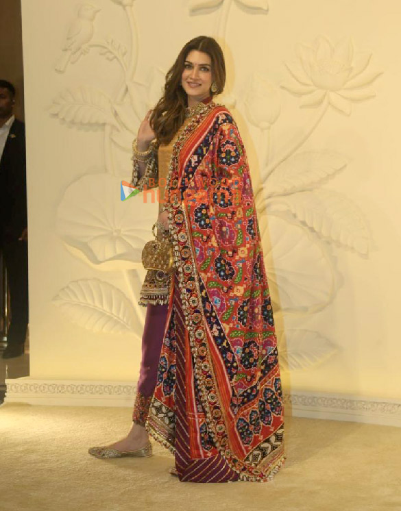 photos aamir khan gauri spratt nita ambani gauri khan 16