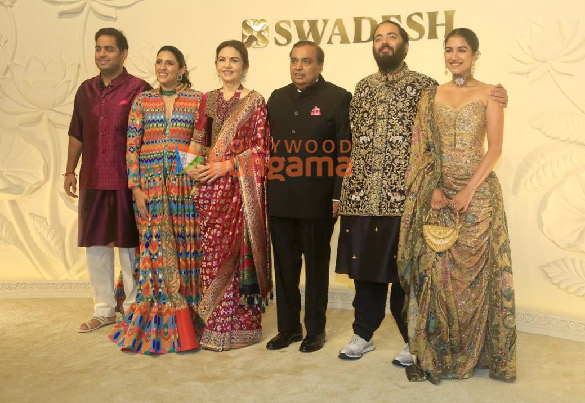 Photos: Aamir Khan, Gauri Spratt, Nita Ambani, Gauri Khan and others snapped at the red carpet of Swadeshi Devi Shakti tribute to heritage and devotion Photos: Aamir Khan, Gauri Spratt, Nita Ambani, Gauri Khan and others snapped at the red carpet of Swadeshi Devi Shakti tribute to heritage and devotion