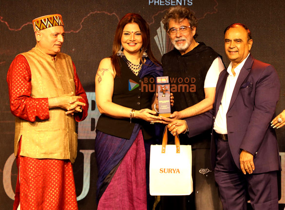 photos deepak tijori hiten tejwani and bhumi trivedi snapped honouring dr khoja at gujarati bright award 10