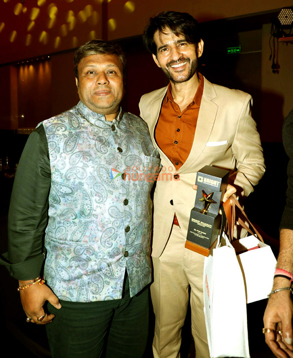 photos deepak tijori hiten tejwani and bhumi trivedi snapped honouring dr khoja at gujarati bright award 4