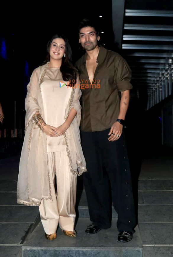 photos gurmeet choudhary debina bonnerjee and isha malviya snapped in bandra 2