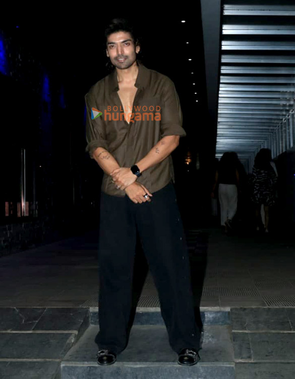 photos gurmeet choudhary debina bonnerjee and isha malviya snapped in bandra 6
