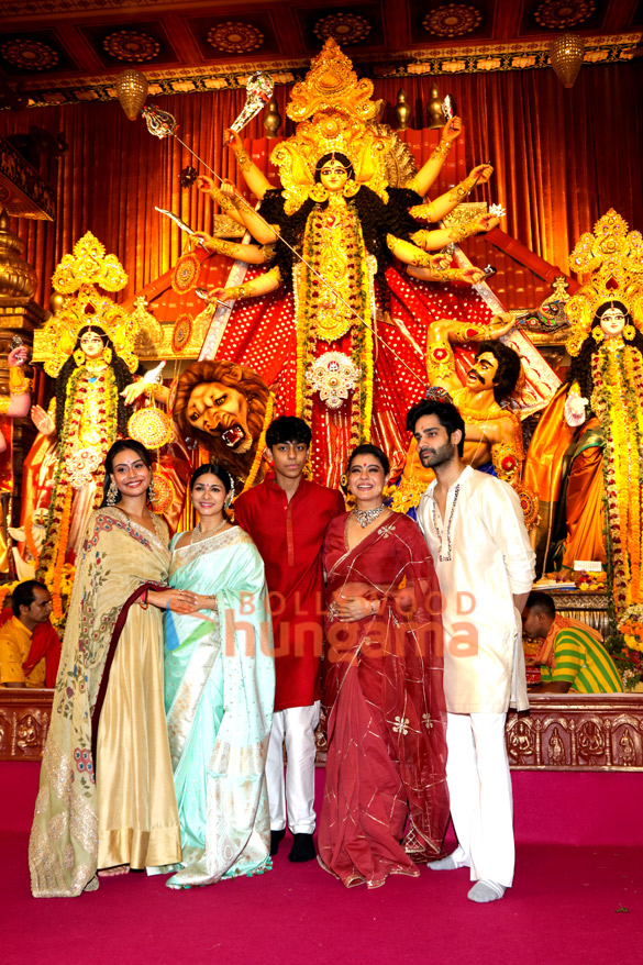 photos kajol bipasha basu mouni roy tanishaa mukerji and others snapped at 80th north bombay sarbojanin durga puja 6