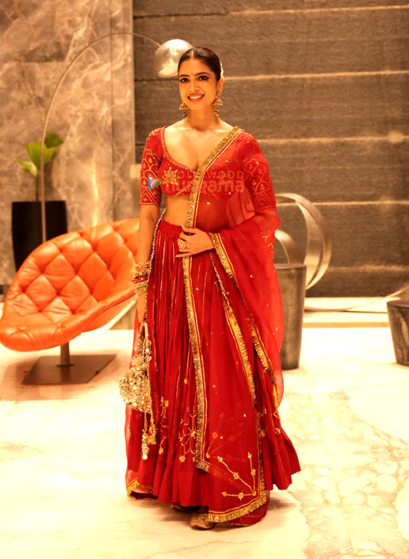 photos karan johar bhushan kumar sara ali khan and others were snapped at ayushmann khurrana and tahira kashyaps diwali festivities 11
