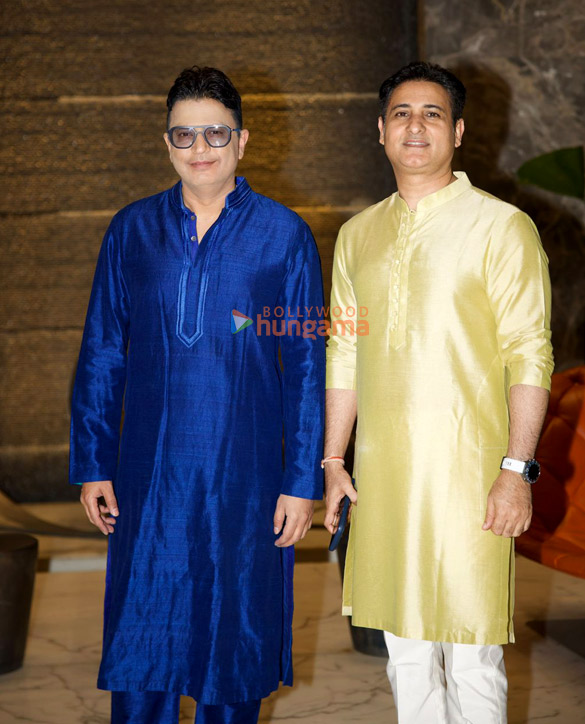 photos karan johar bhushan kumar sara ali khan and others were snapped at ayushmann khurrana and tahira kashyaps diwali festivities 19