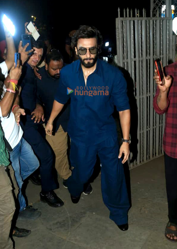 Photos: Ranveer Singh snapped outside a dubbing studio in Bandra