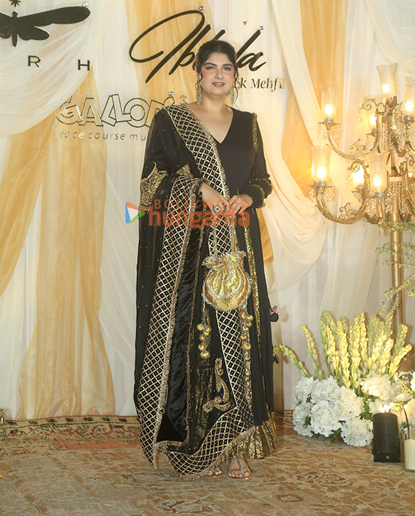 photos shilpa shetty huma qureshi shriya saran and others snapped at itrh ki diwali at gallops mahalaxmi 10